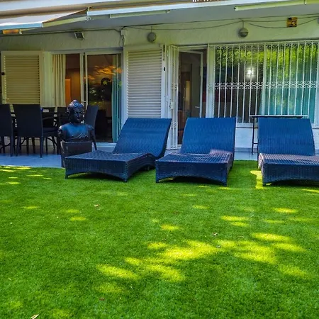 Garden Vinyet By Hello Homes *