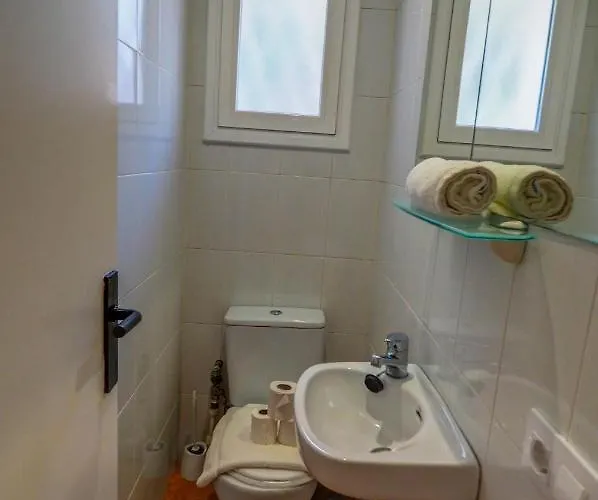 Garden Vinyet By Hello Homes Lejlighed