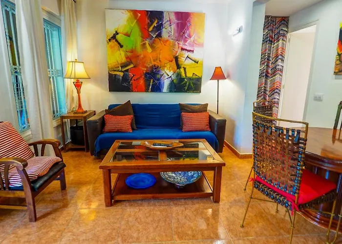 Garden Vinyet By Hello Homes *