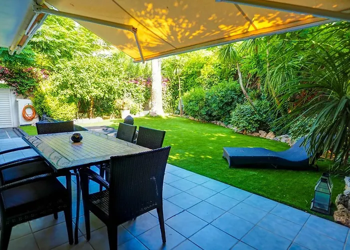 Garden Vinyet By Hello Homes شقة *